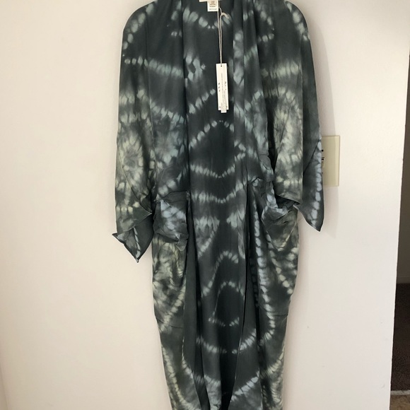 Green And Taupe kimono - Picture 8 of 9